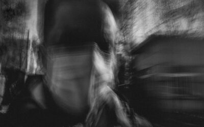 Quoting vs. Parasitism: Dynamics in Critical Essays